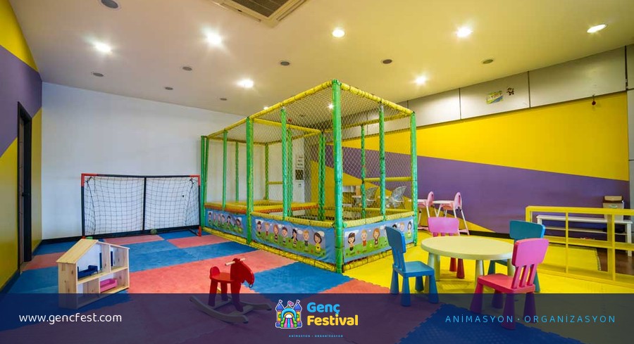 Kars'ta Restoran Çocuk Oyun Alanı
